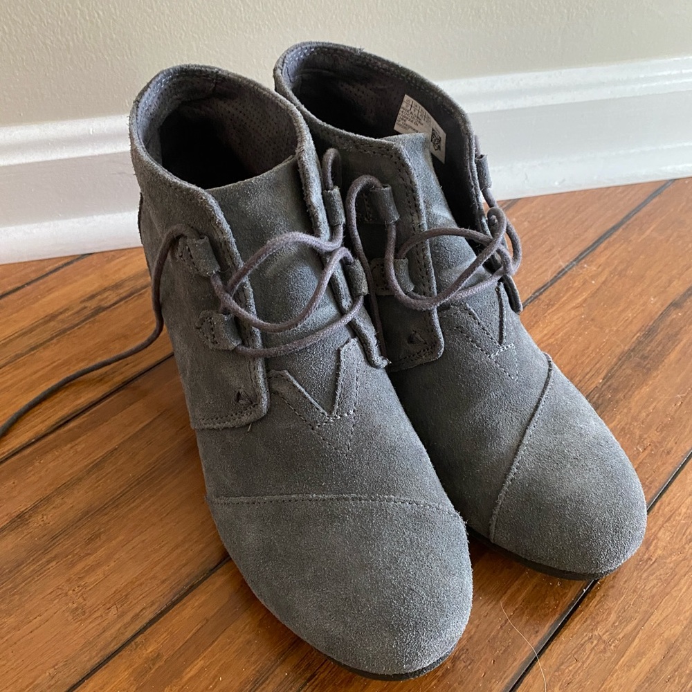 Gray Toms Lace Up Wedges